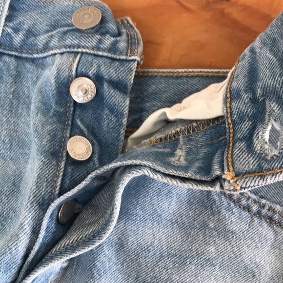 Levi’s Premium jean shorts Sz 26 Daisy Dukes raw hem jean Shorts distressed - Picture 12 of 16